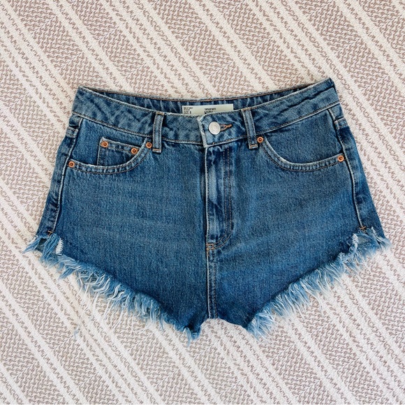 Topshop Pants - [NWOT] TOPSHOP Moto Kiri High-Rise Jean Shorts